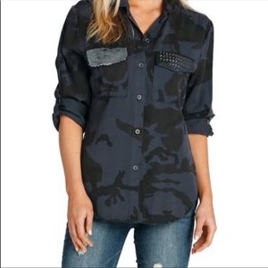 Elan Camo Embellished Button Down Shirt (Medium)